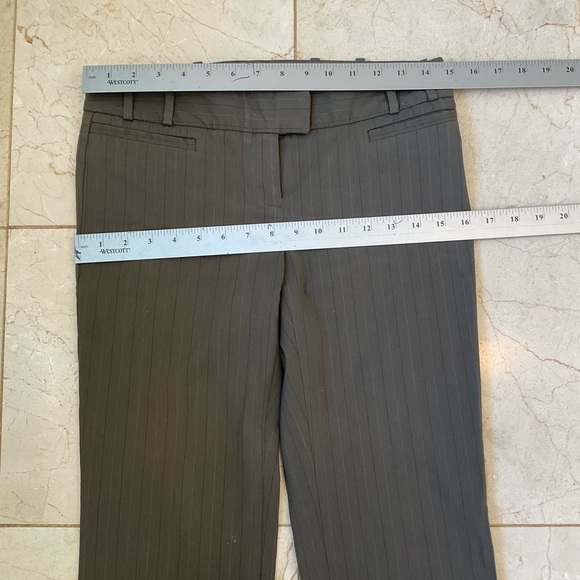 The Limited Crew Fit Pants, Gray Pinstripes, Zip Hooks Belt-loops, Pockets, Sz 2 - Picture 11 of 12